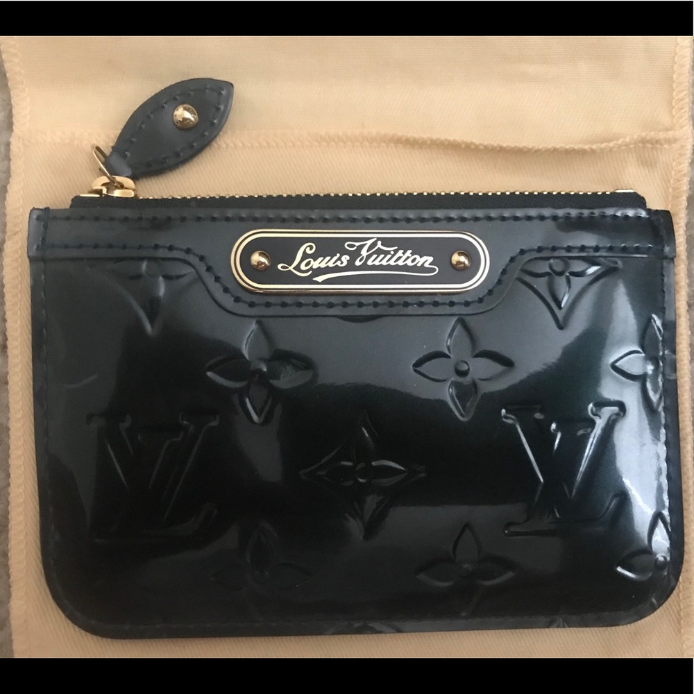 Louis Vuitton vernis key pouch
